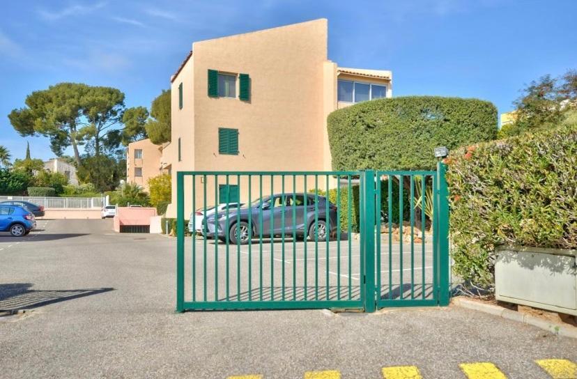 Studio Avec Piscines A 500M De La Plage Bandol Exteriér fotografie