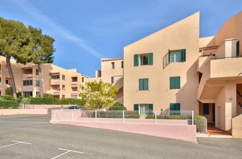 Studio Avec Piscines A 500M De La Plage Bandol Exteriér fotografie